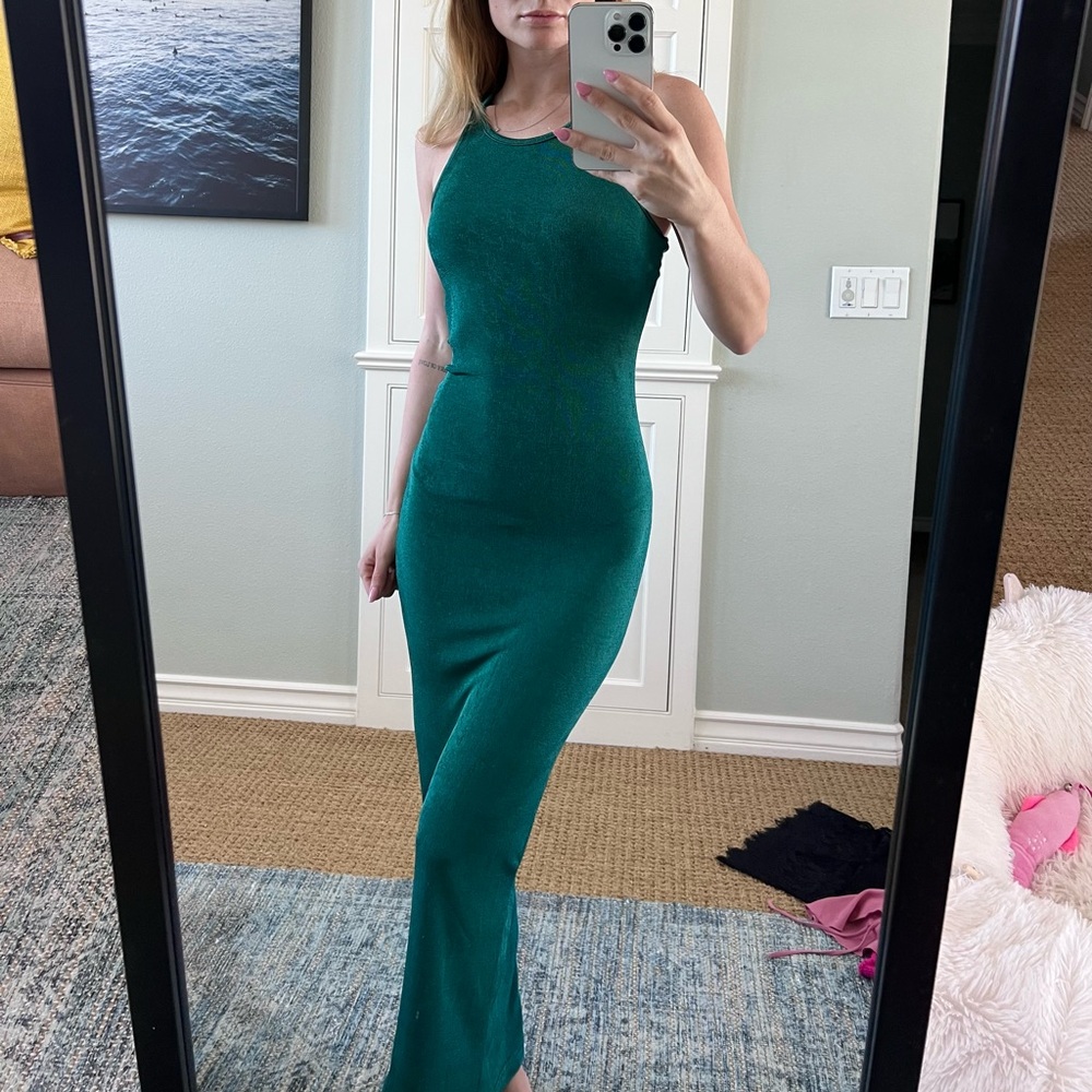 Shimmery Green Sleeveless Dress